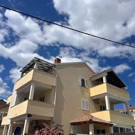 Jelena 1 * Biograd Na Moru